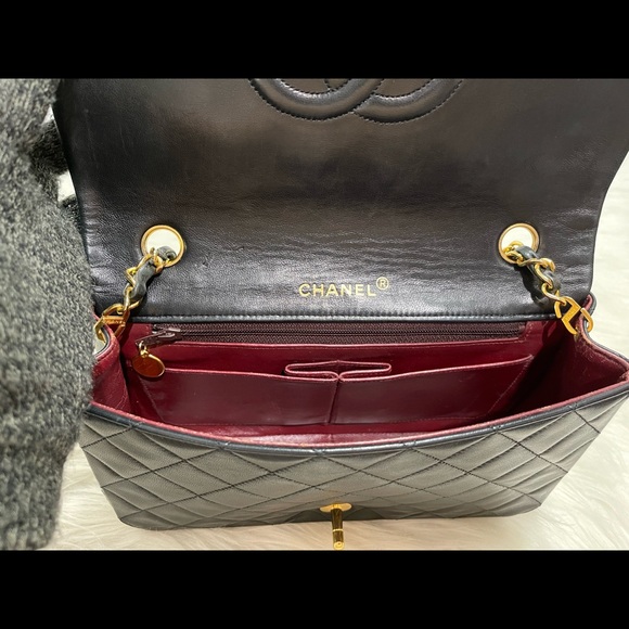 Vintage Full Flap Bag Quilted Lambskin Medium - Picture 6 of 16